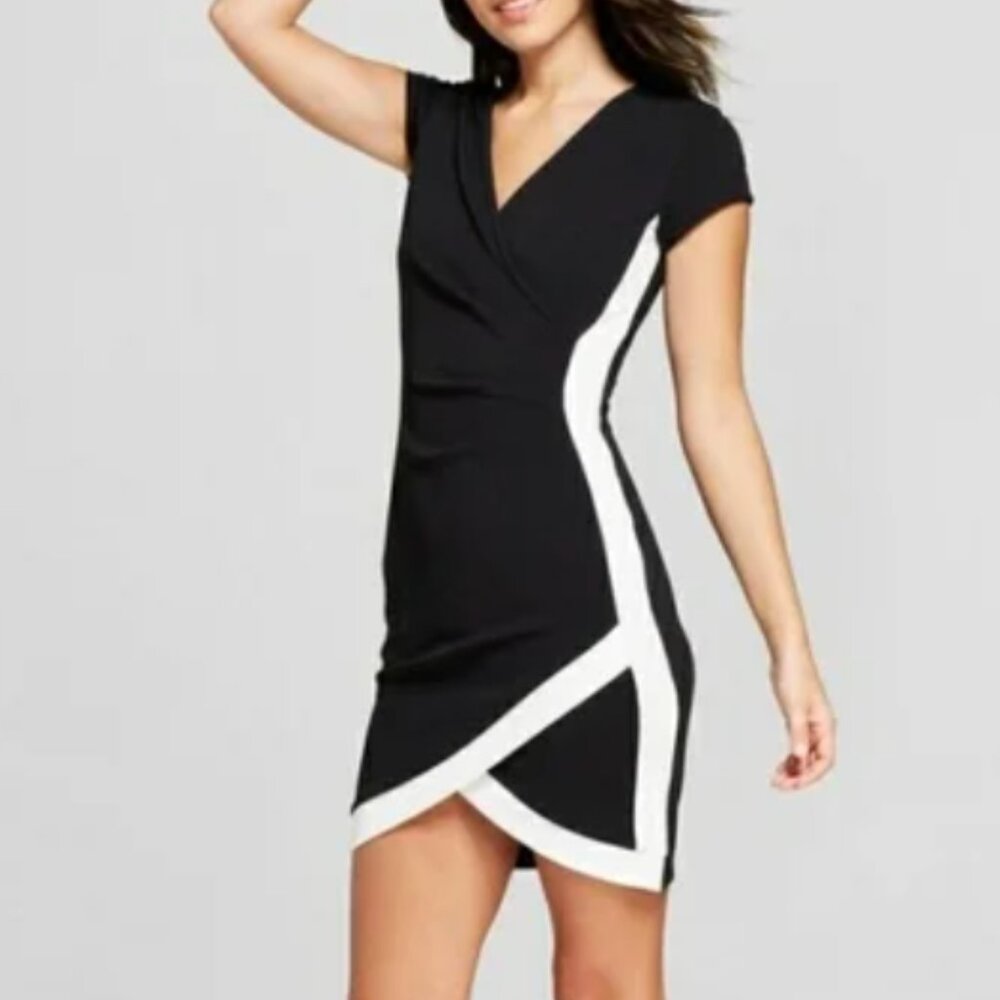 Almost Famous Black & White Bodycon Dress, Size M,  EUC